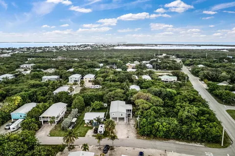 27024 Shannahan Rd, Ramrod Key, FL 33042