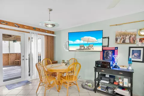 Dining - 213 Parrish Dr, Marathon, FL 33050 photo 1 of 1