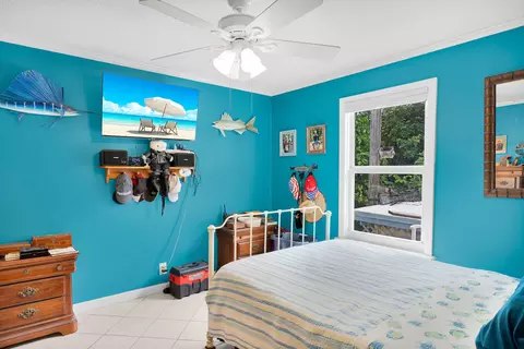 Bedroom - 213 Parrish Dr, Marathon, FL 33050 photo 4 of 7