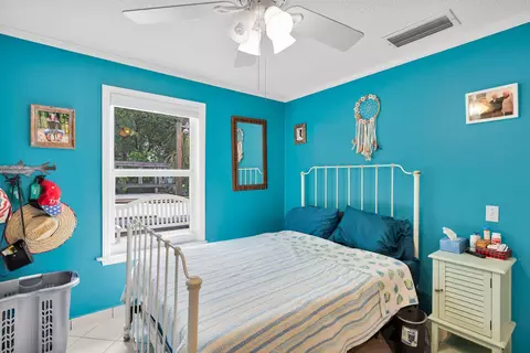 Bedroom - 213 Parrish Dr, Marathon, FL 33050 photo 5 of 7