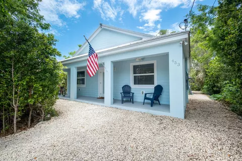 Exterior - 453 Lime Dr, Key Largo, FL 33037 photo 4 of 7