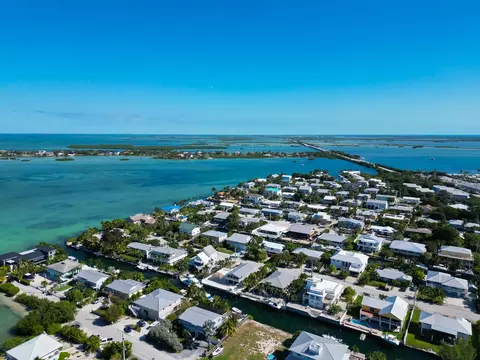 View/Area - 8 Emerald Dr, Key West, FL 33040 photo 2 of 5