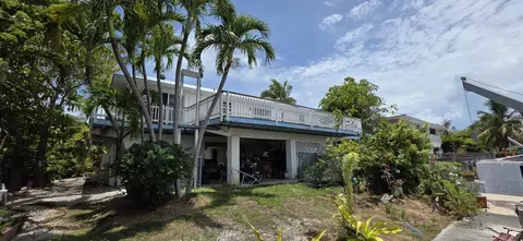 Exterior - 8 Emerald Dr, Key West, FL 33040 photo 11 of 16