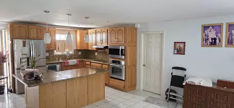 Kitchen - 8 Emerald Dr, Key West, FL 33040 photo 2 of 7
