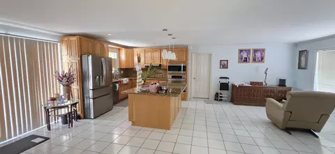 Kitchen - 8 Emerald Dr, Key West, FL 33040 photo 3 of 7