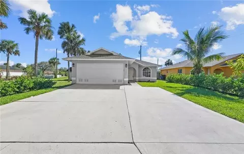 11536 Mckenna Ave, Bonita Springs, FL 34135