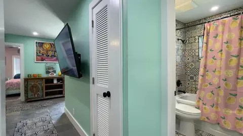 Entry Way - 813 2nd St, Key West, FL 33040 photo 2 of 3