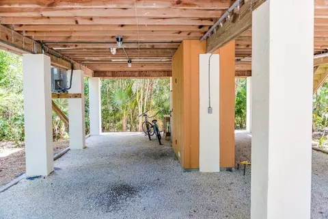 Exterior - 377 Guava Ave, Marathon, FL 33050 photo 3 of 12