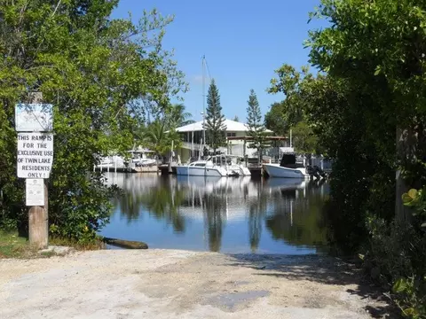 Exterior - 653 Colson Dr, Key Largo, FL 33037 photo 8 of 8