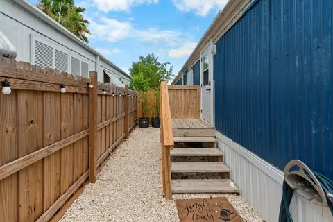 17 Palm Dr, Key West, FL 33040 photo 4