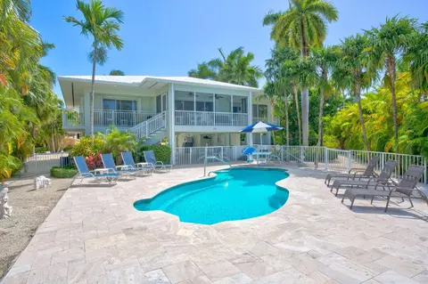 181 12th St #KEY colony, Key Colony Beach, FL 33051