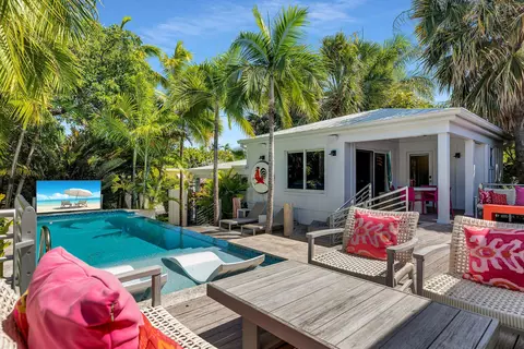 Exterior - 1627 Johnson St, Key West, FL 33040 photo 4 of 17
