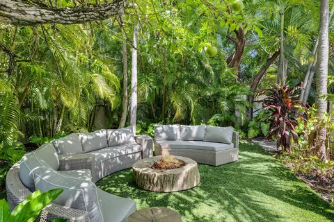 Exterior - 1627 Johnson St, Key West, FL 33040 photo 12 of 17