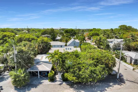 View/Area - 1627 Johnson St, Key West, FL 33040 photo 2 of 2