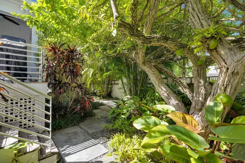 Exterior - 1627 Johnson St, Key West, FL 33040 photo 14 of 17