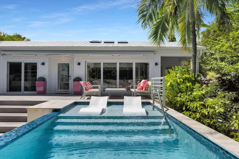 Exterior - 1627 Johnson St, Key West, FL 33040 photo 6 of 17