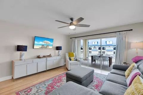 Living - 315 E Ocean Dr, Key Colony, FL 33051 photo 1 of 2