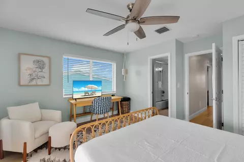 Bedroom - 315 E Ocean Dr, Key Colony, FL 33051 photo 6 of 6
