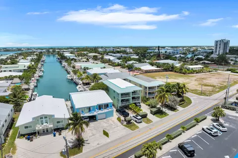 View/Area - 315 E Ocean Dr, Key Colony, FL 33051 photo 1 of 4