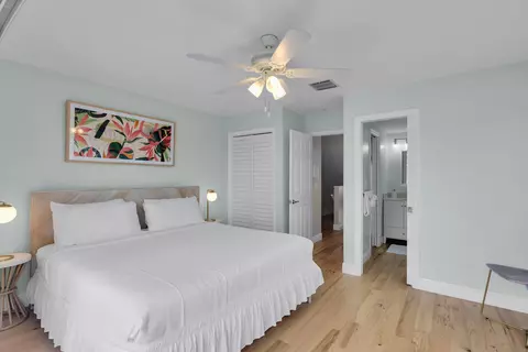Bedroom - 315 E Ocean Dr, Key Colony, FL 33051 photo 2 of 6