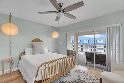 Bedroom - 315 E Ocean Dr, Key Colony, FL 33051 photo 5 of 6
