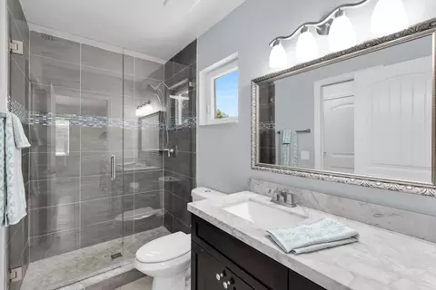 Bath - 417 3rd St, Key Largo, FL 33037 photo 5 of 5