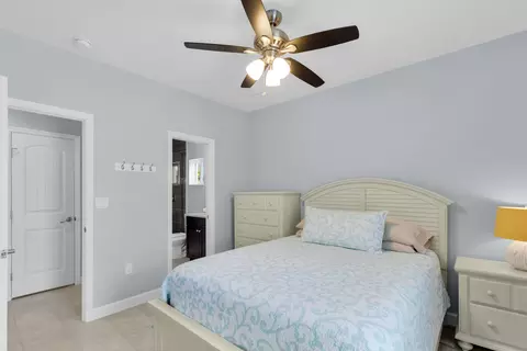 Bedroom - 417 3rd St, Key Largo, FL 33037 photo 7 of 14