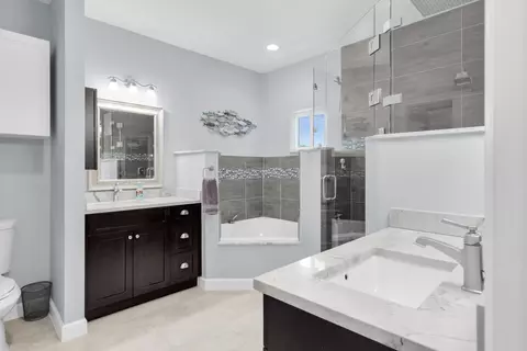 Bath - 417 3rd St, Key Largo, FL 33037 photo 1 of 5