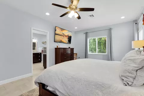 Bedroom - 417 3rd St, Key Largo, FL 33037 photo 2 of 14
