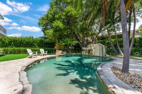 235 W Seaview Cir, Duck Key, FL 33050