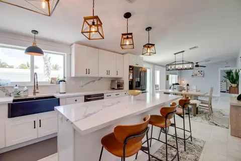 Kitchen - 930 80th St, Marathon, FL 33050 photo 1 of 5