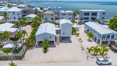 View/Area - 930 80th St, Marathon, FL 33050 photo 3 of 8
