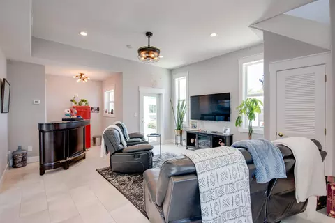 Living - 930 80th St, Marathon, FL 33050 photo 3 of 4