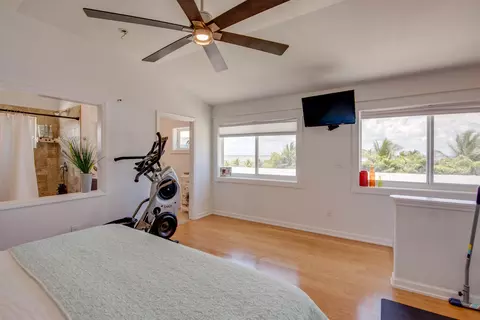 Bedroom - 930 80th St, Marathon, FL 33050 photo 6 of 6