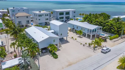 View/Area - 930 80th St, Marathon, FL 33050 photo 2 of 8