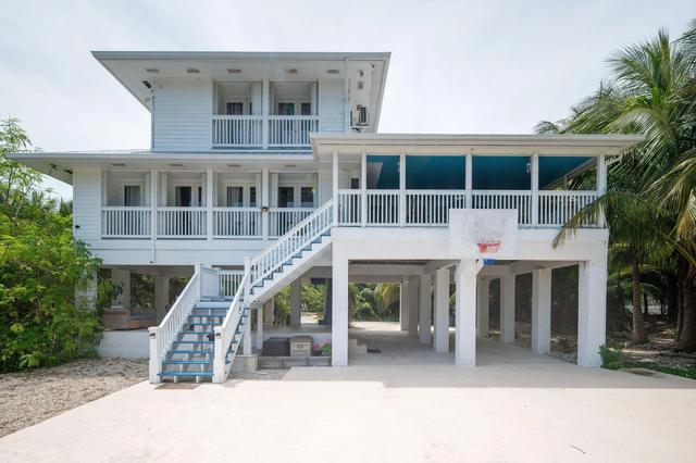 125 Colson Dr, Cudjoe Key, FL 33042