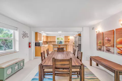 Dining - 581 10th St #KEY colony, Key Colony Beach, FL 33051 photo 4 of 5