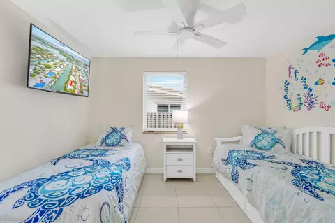 Bedroom - 581 10th St #KEY colony, Key Colony Beach, FL 33051 photo 9 of 13