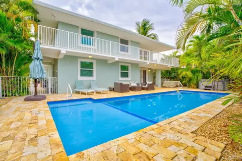 Exterior - 581 10th St #KEY colony, Key Colony Beach, FL 33051 photo 7 of 14