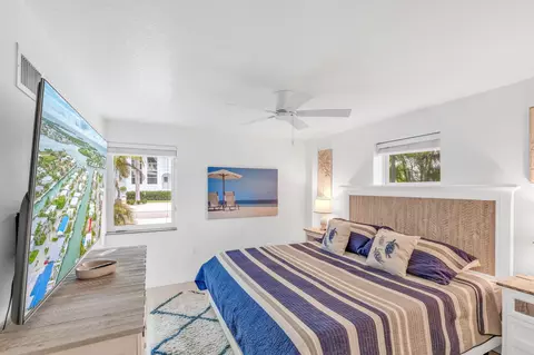Bedroom - 581 10th St #KEY colony, Key Colony Beach, FL 33051 photo 3 of 13