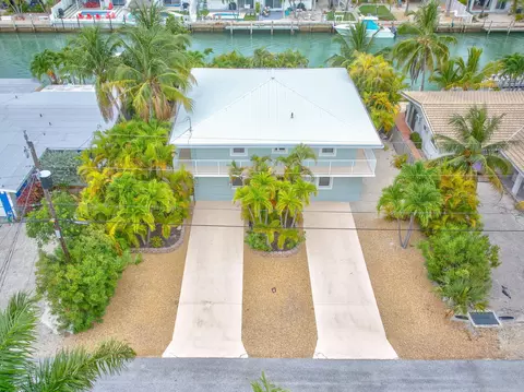 Exterior - 581 10th St #KEY colony, Key Colony Beach, FL 33051 photo 11 of 14