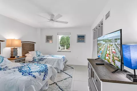 Bedroom - 581 10th St #KEY colony, Key Colony Beach, FL 33051 photo 12 of 13