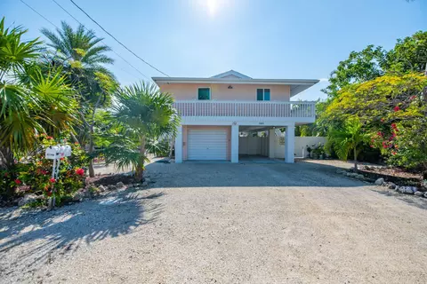 27426 Martinique Ln, Ramrod Key, FL 33042