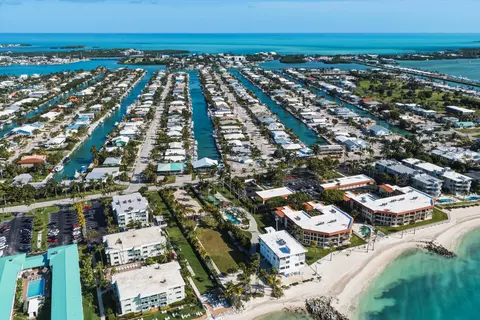 View/Area - 1000 W Ocean Dr #KEY colony, Key Colony Beach, FL 33051 photo 6 of 6