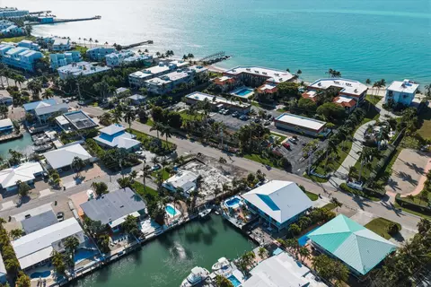 View/Area - 1000 W Ocean Dr #KEY colony, Key Colony Beach, FL 33051 photo 4 of 6