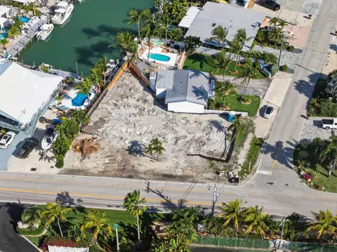 View/Area - 1000 W Ocean Dr #KEY colony, Key Colony Beach, FL 33051 photo 1 of 6