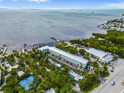 92550 Overseas Hwy #214, Tavernier, FL 33070
