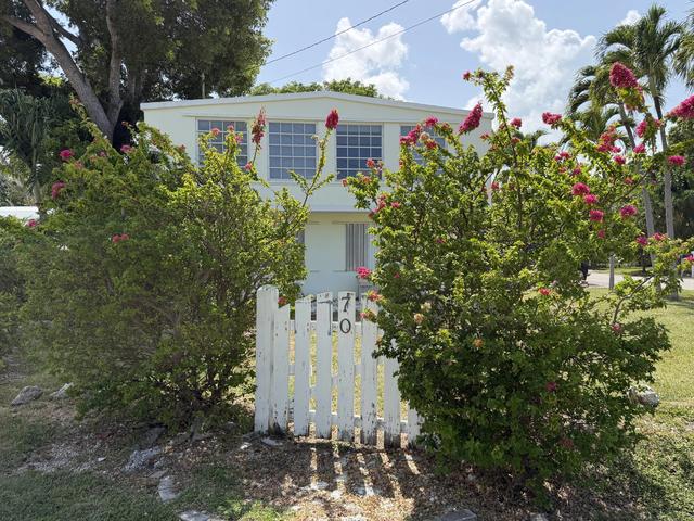 70 Shoreland Dr, Key Largo, FL 33037