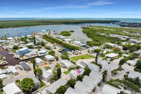 View/Area - 496 James Ave, Marathon, FL 33050 photo 1 of 5