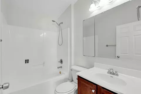 Bath - 496 James Ave, Marathon, FL 33050 photo 2 of 2